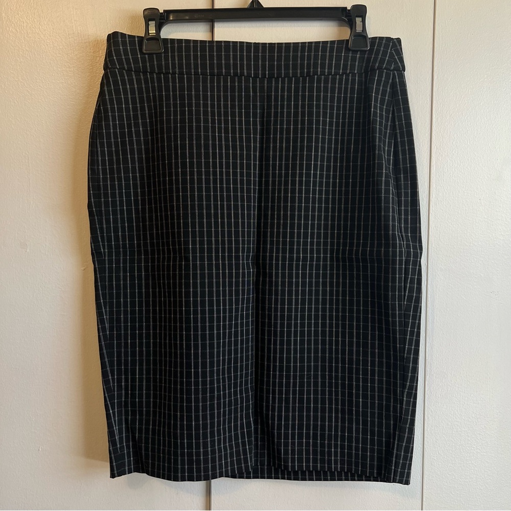 ELLE Pencil Skirt